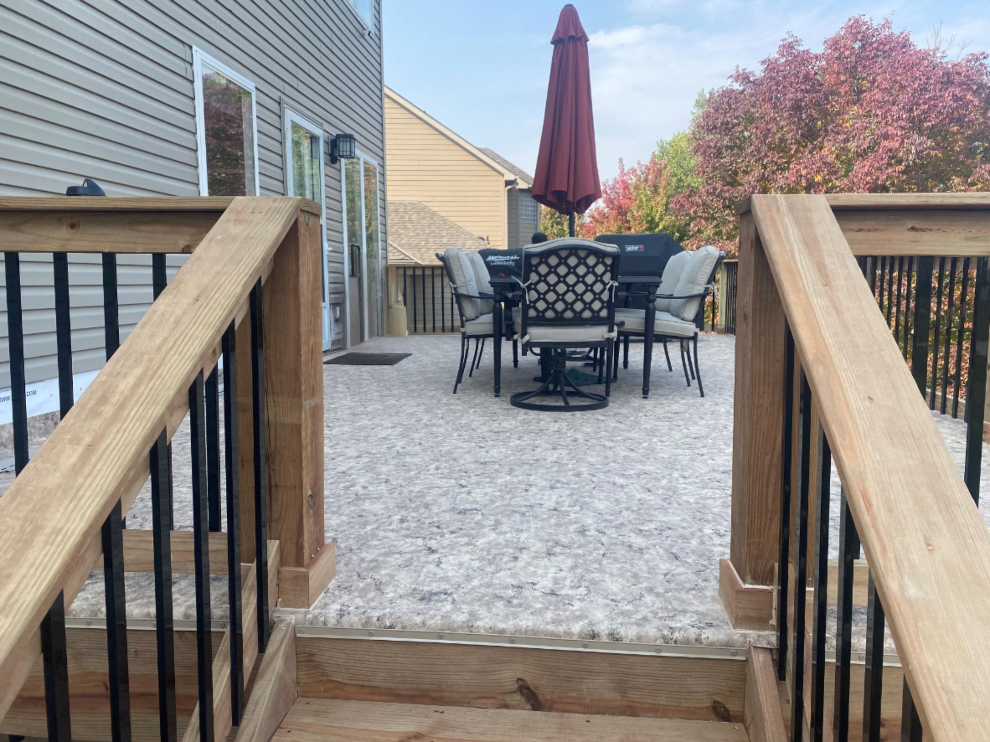 Vinyl dining deck surface in Lincoln, Nebraska